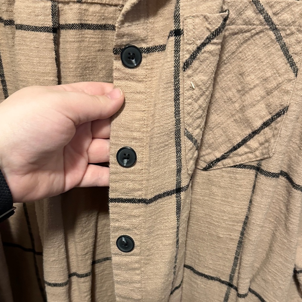Maurices woman’s Tan Checkered Shirt Jacket - Picture 6 of 7